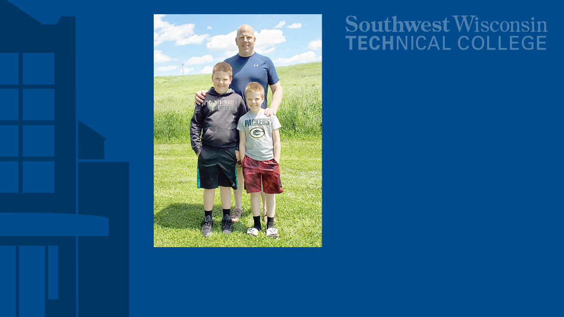 Justin Rounds | 2000 Ag Power and Equipment Technician