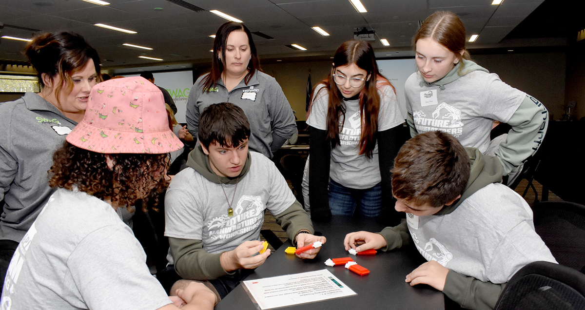 Image for SWAG Workshop Introduces Students to Manufacturing Careers article